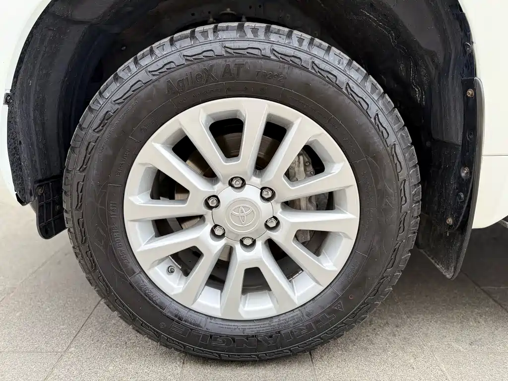 Toyota Prado 2014 — фото 18