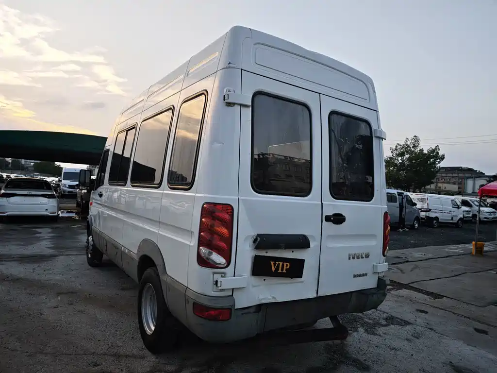 Iveco Bodhi 2018 — фото 17
