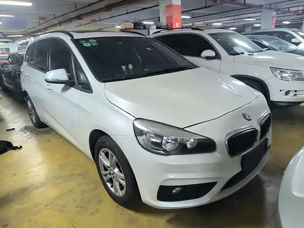 BMW 2 Series Wagon 2017