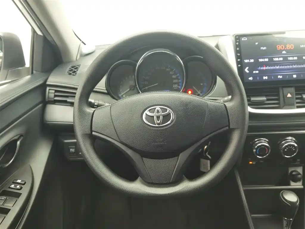Toyota Vios 2018 — фото 11