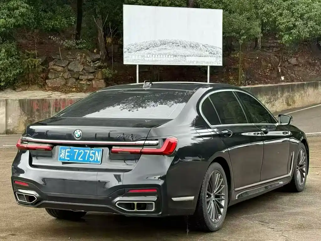 BMW 7 Series 2016 — фото 9