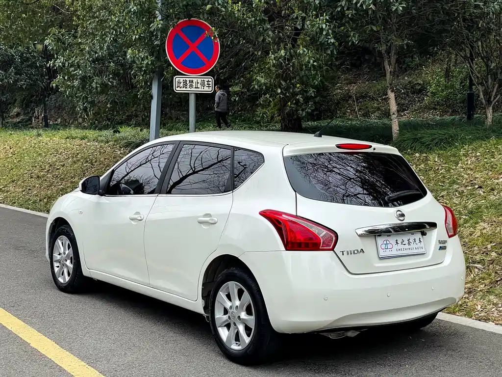 Nissan Tiida 2016 — фото 3