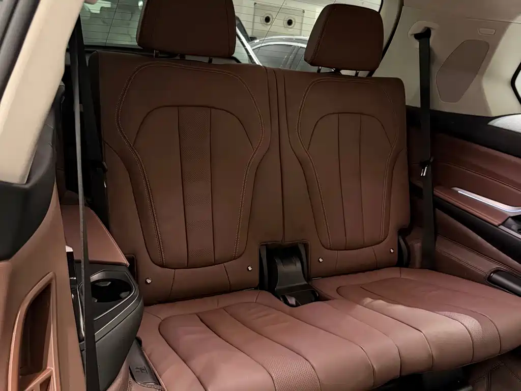 BMW X7 2022 — фото 11
