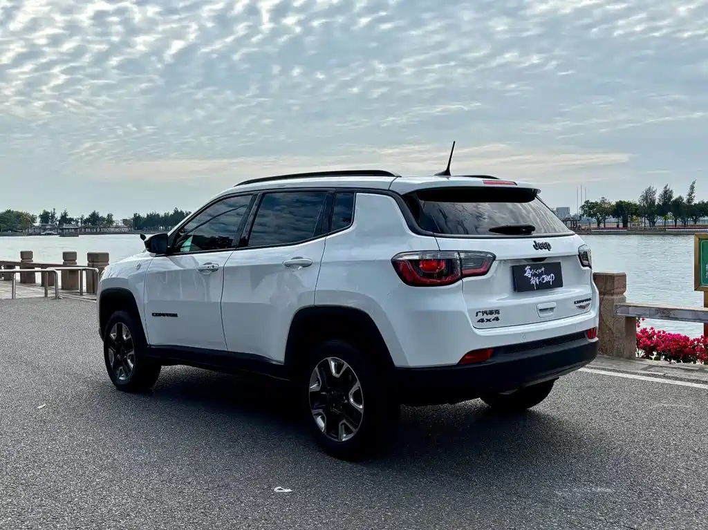 Jeep Compass 2019 — фото 9