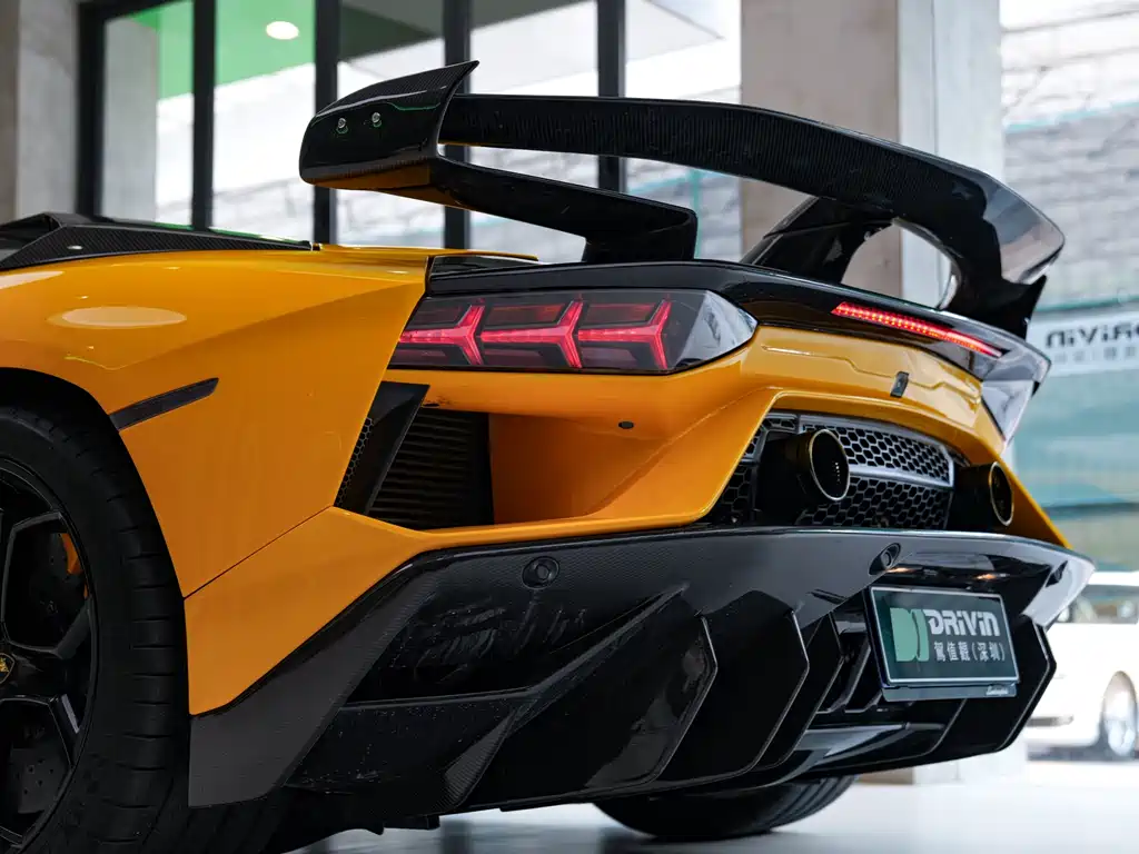 Lamborghini Aventador 2014 — фото 12