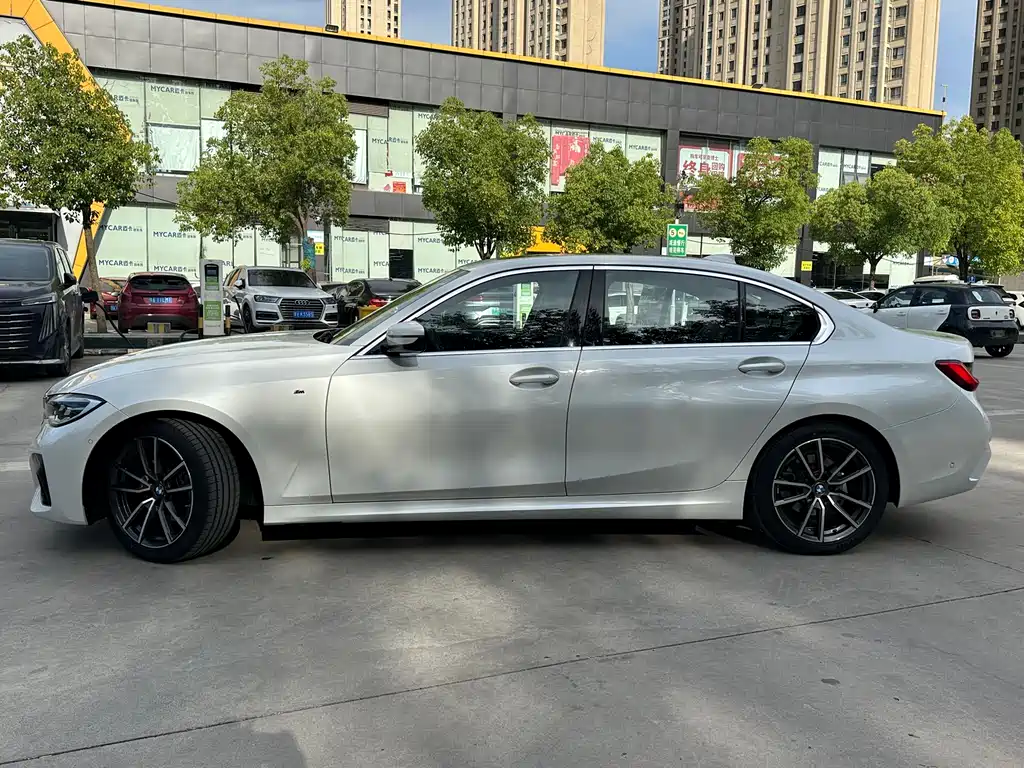BMW 3 Series 2021