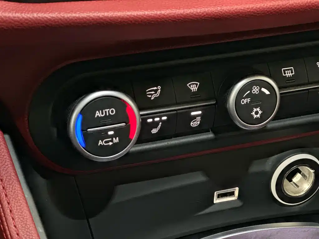 Alfa Romeo Stelvio 2019 — фото 16
