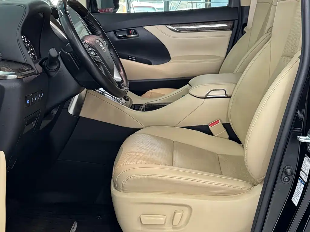 Toyota Alphard 2022 — фото 3