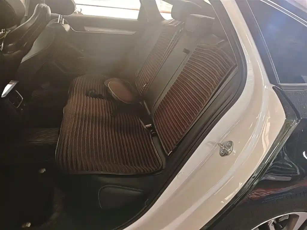 Honda Inspire 2021 — фото 17