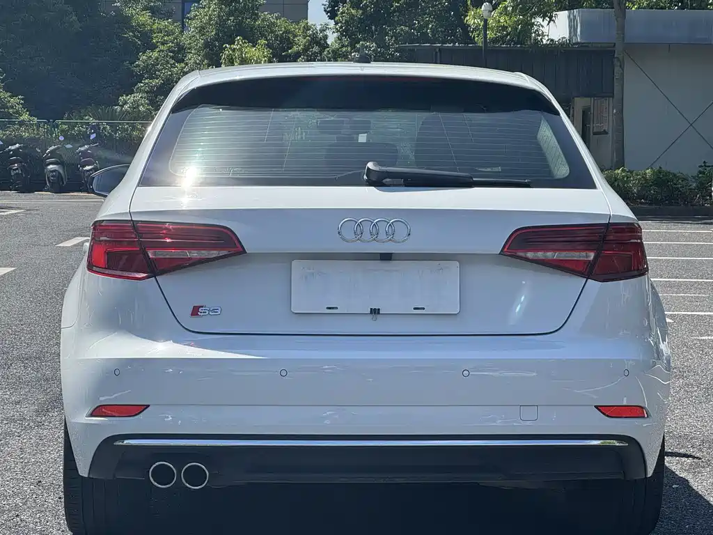 Audi A3 2019 — фото 6