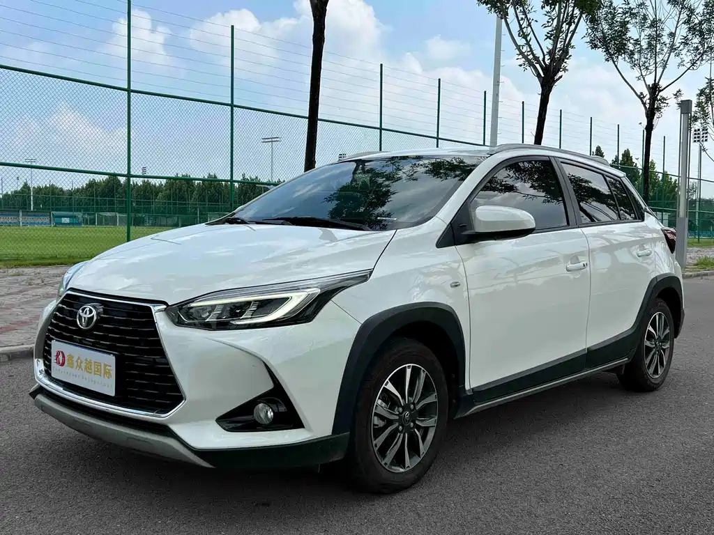 Toyota Yaris L 2022