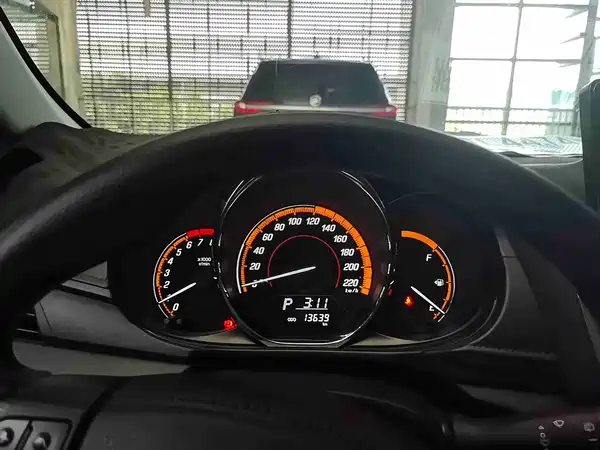 Toyota Yaris L 2022