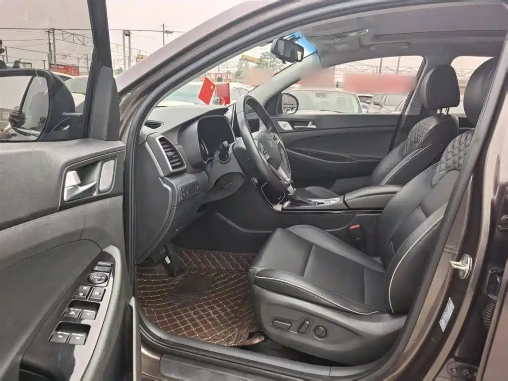 Hyundai Tucson 2020 — фото 9