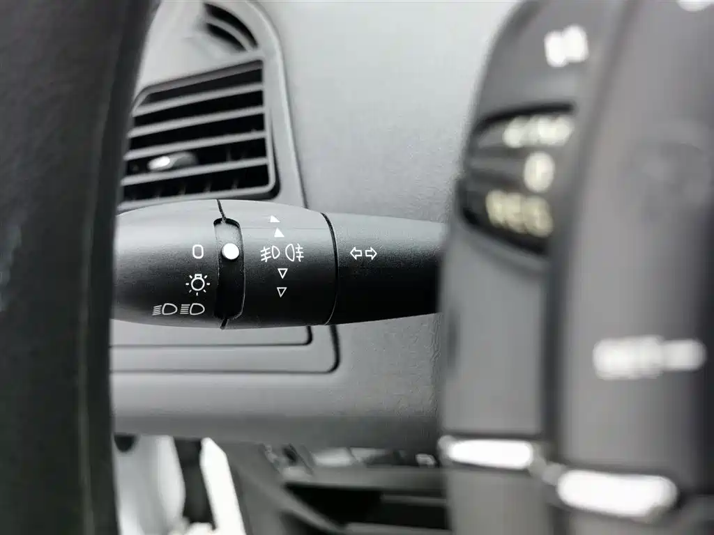 Citroen C-Quatre 2014 — фото 21