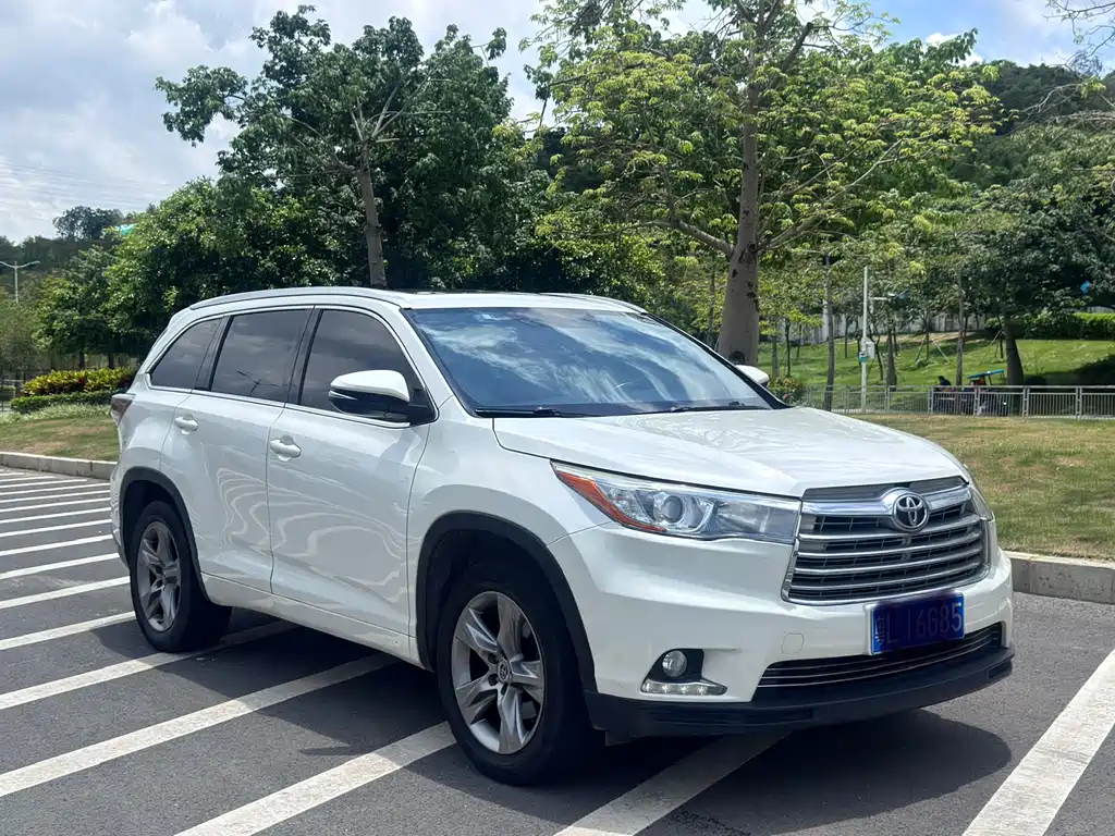 Toyota Highlander 2016 — фото 3