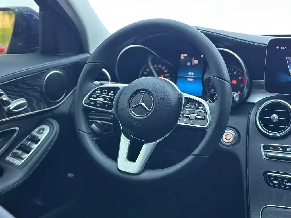 Mercedes-Benz C-Class 2019 — фото 14