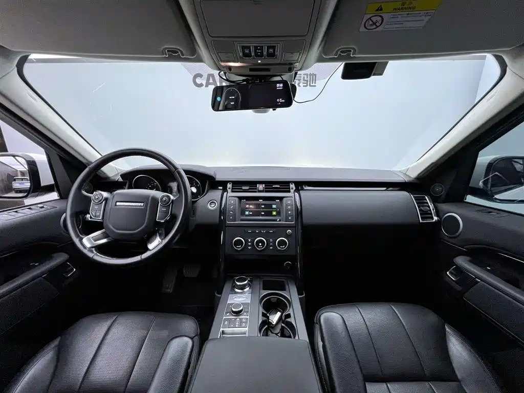 Land Rover Discovery 2018 — фото 14