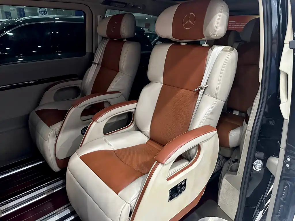 Mercedes-Benz Viano 2015 — фото 19