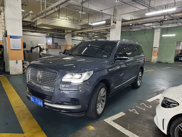 Lincoln Navigator 2022