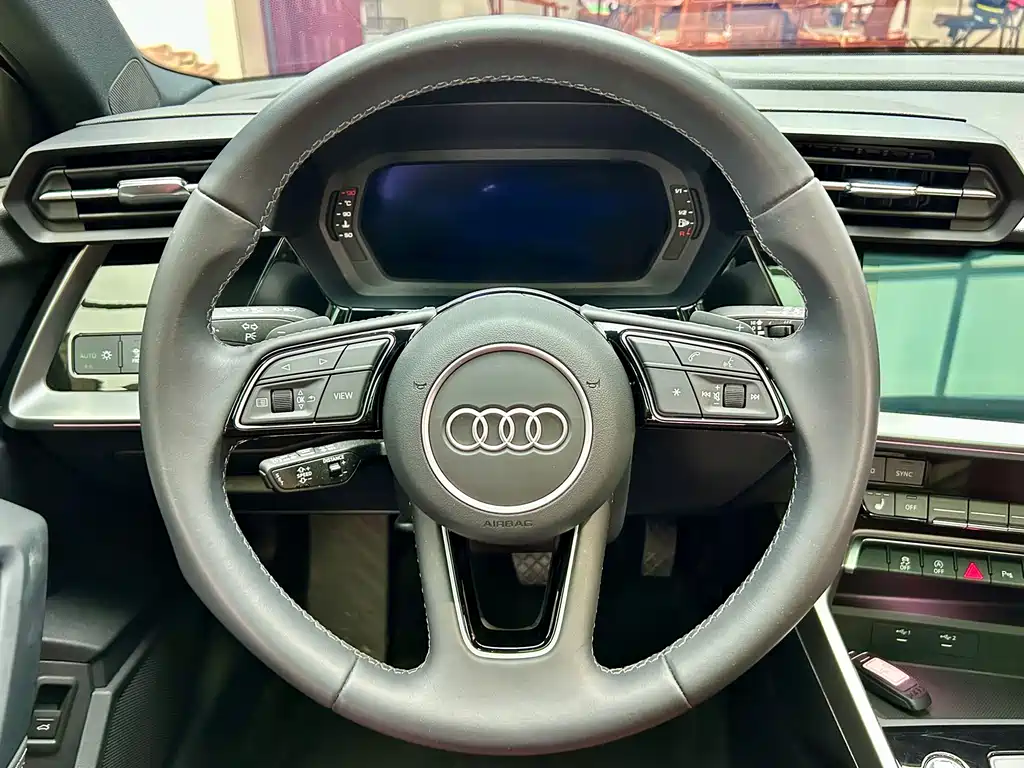 Audi A3 2023 — фото 13