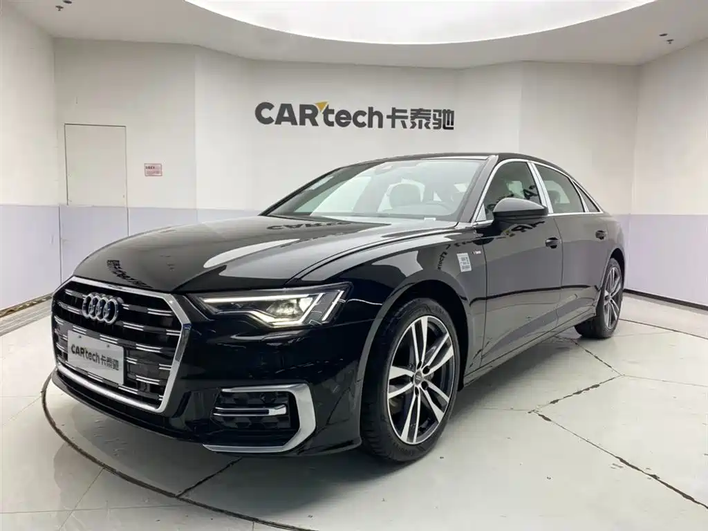 Audi A6L — фото 1