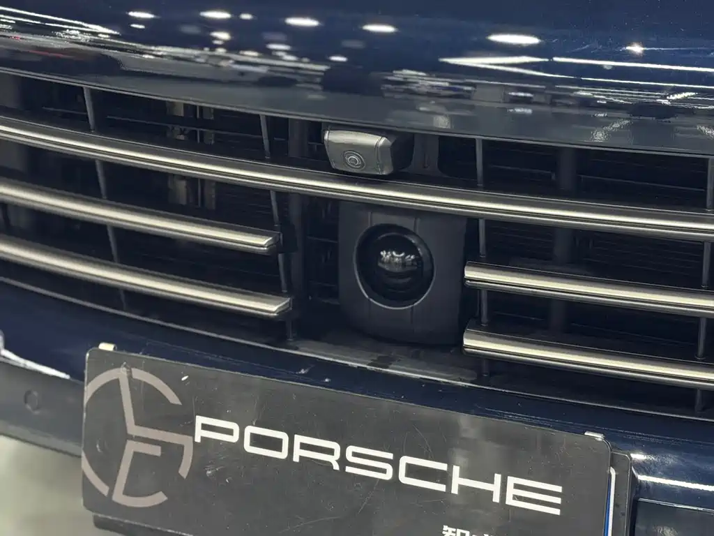 Porsche Cayenne 2023 — фото 15