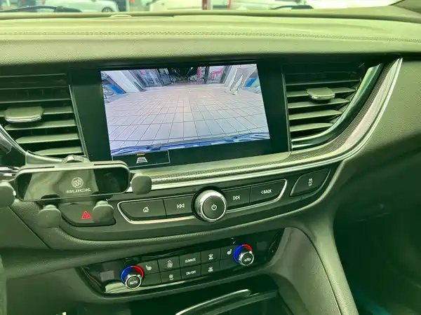 Buick Regal 2021
