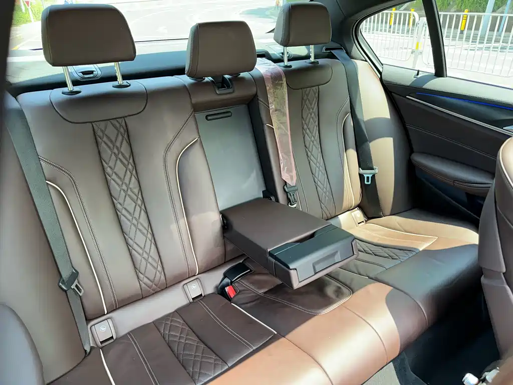 BMW 5 Series 2022 — фото 14