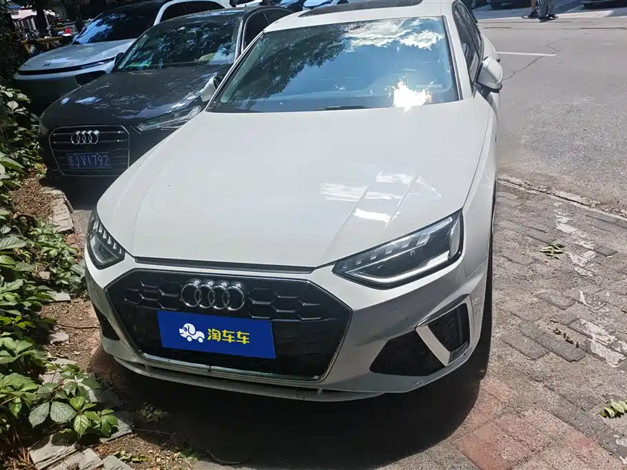 Audi A4L 2021