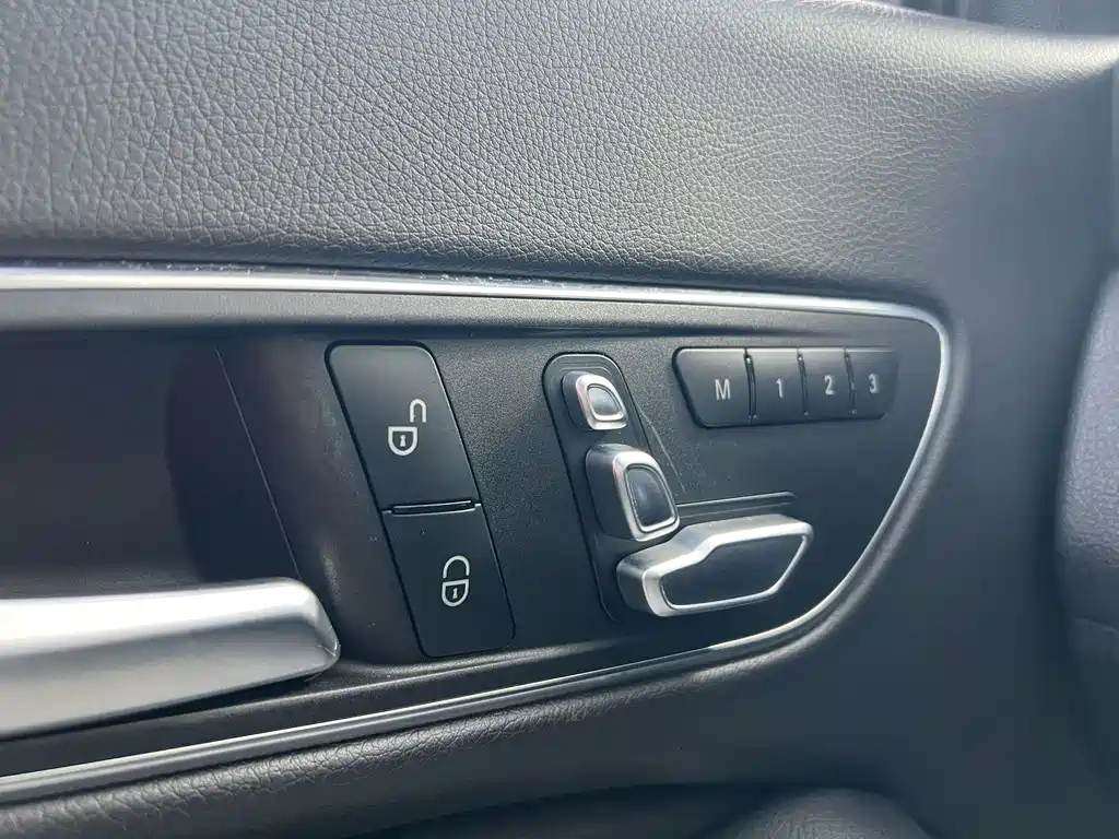 Mercedes-Benz CLA 2018 — фото 15