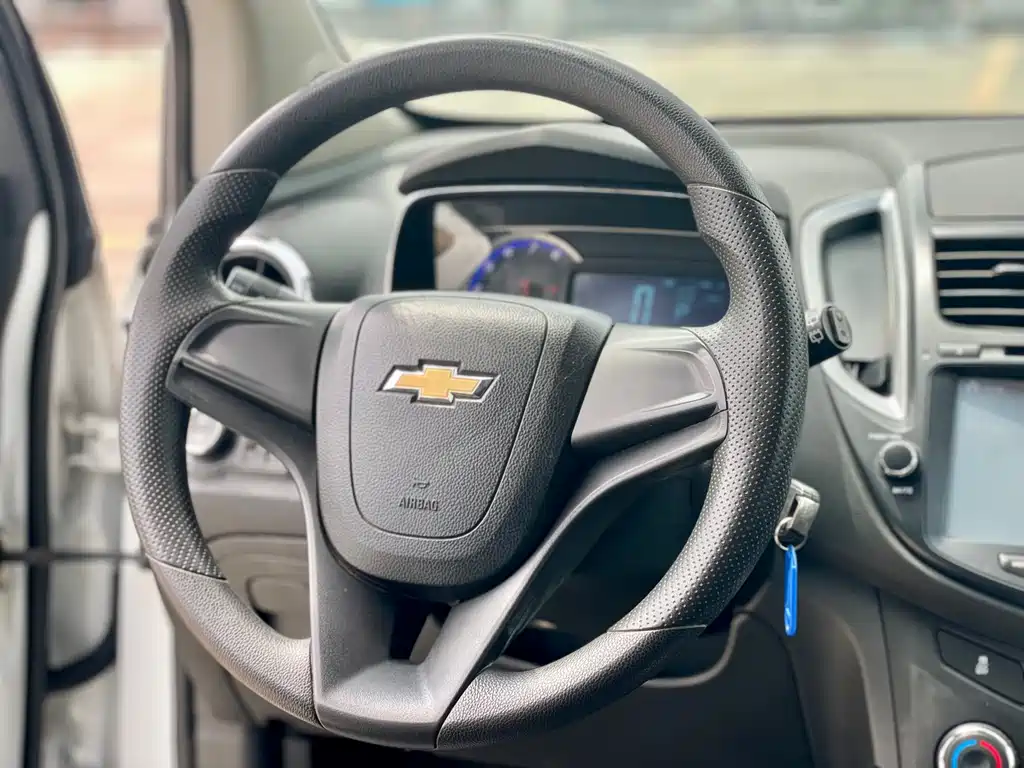 Chevrolet Trax 2015 — фото 13