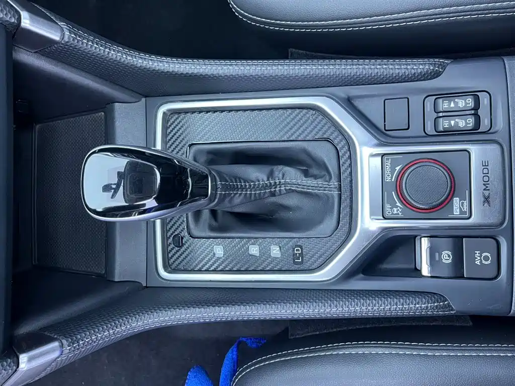Subaru Forester 2022 — фото 17