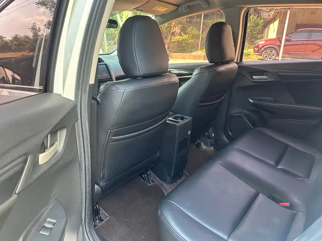 Honda Fit 2018 — фото 9