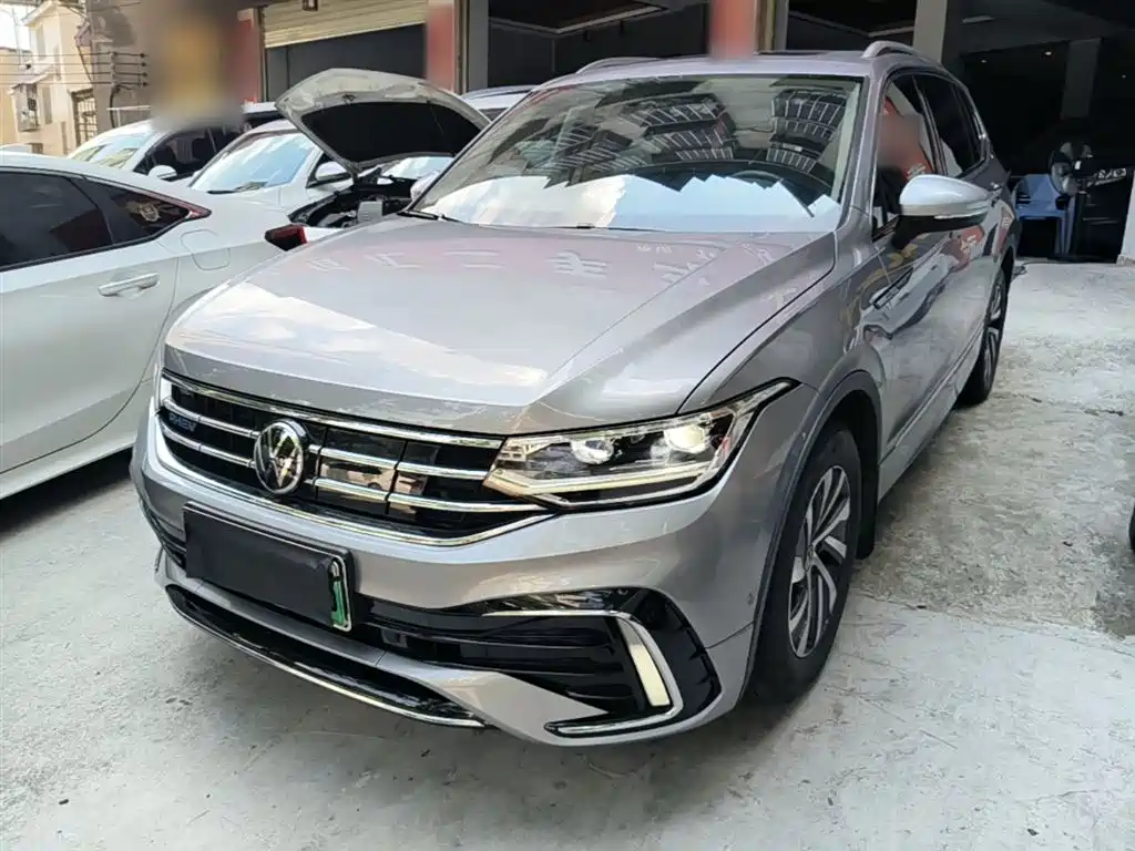 Volkswagen Tiguan L PHEV 2023