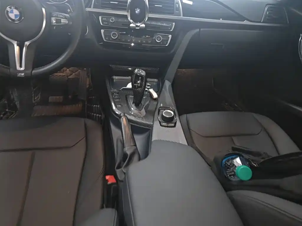 BMW 3 Series 2017 — фото 14