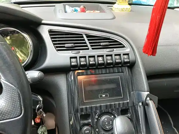 Peugeot 3008 2015