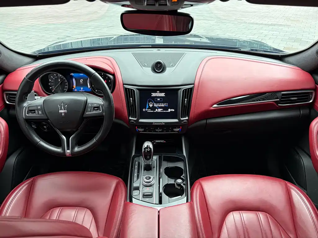 Maserati Levante 2017 — фото 6