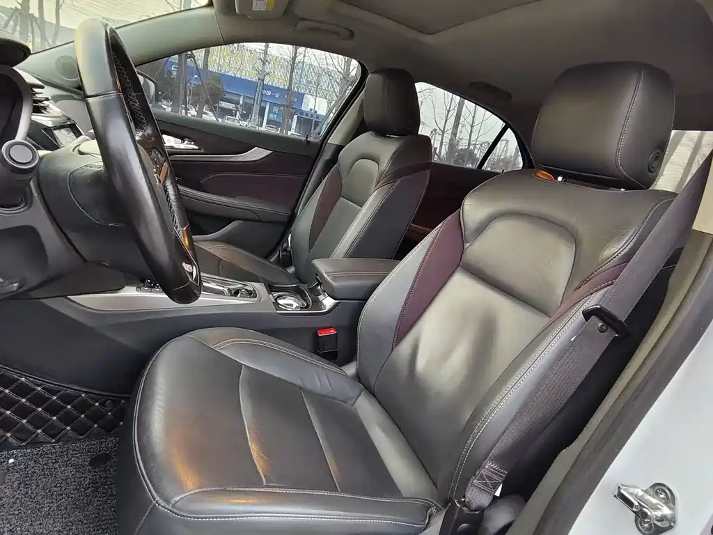 Chevrolet Malibu 2018 — фото 13