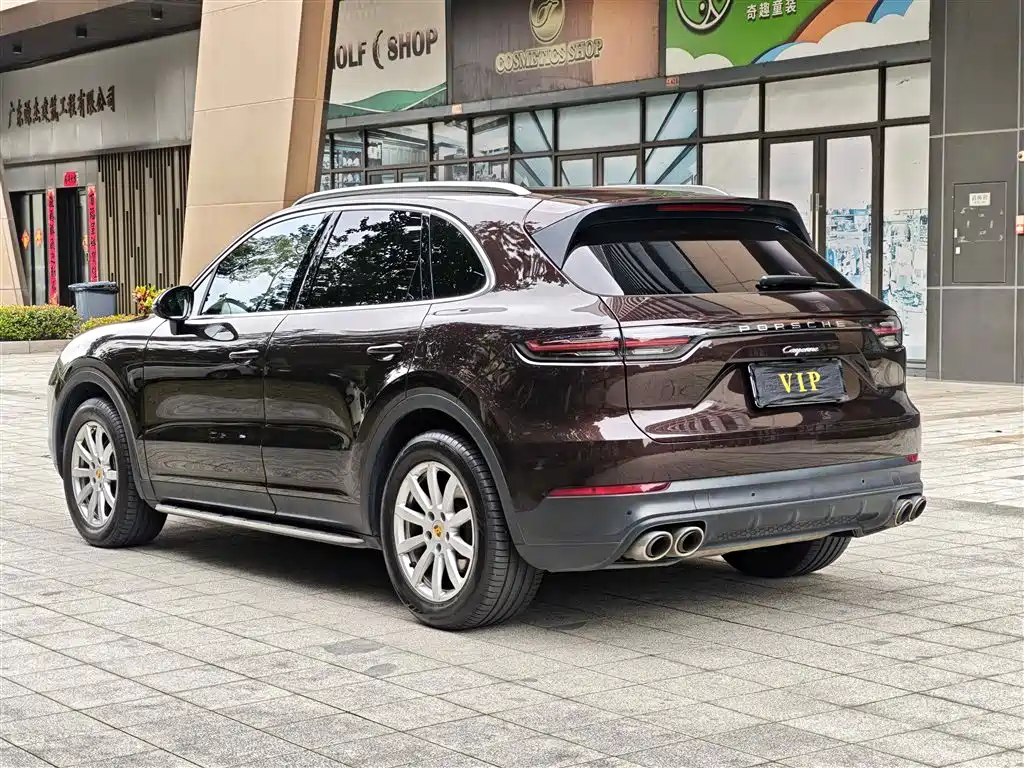 Porsche Cayenne 2018 — фото 17