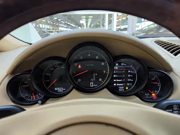 Porsche Cayenne 2011
