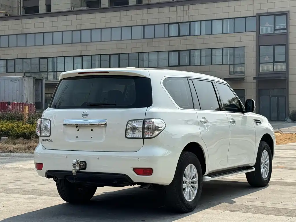 Nissan Patrol 2018 — фото 14