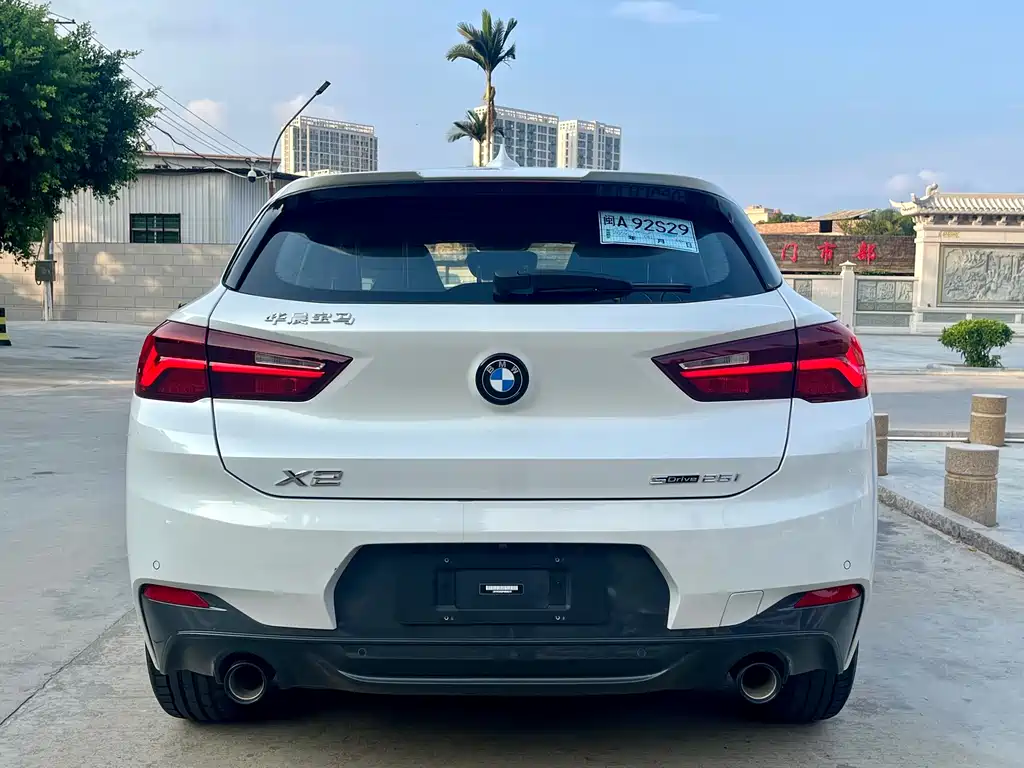 BMW X2 2023 — фото 5