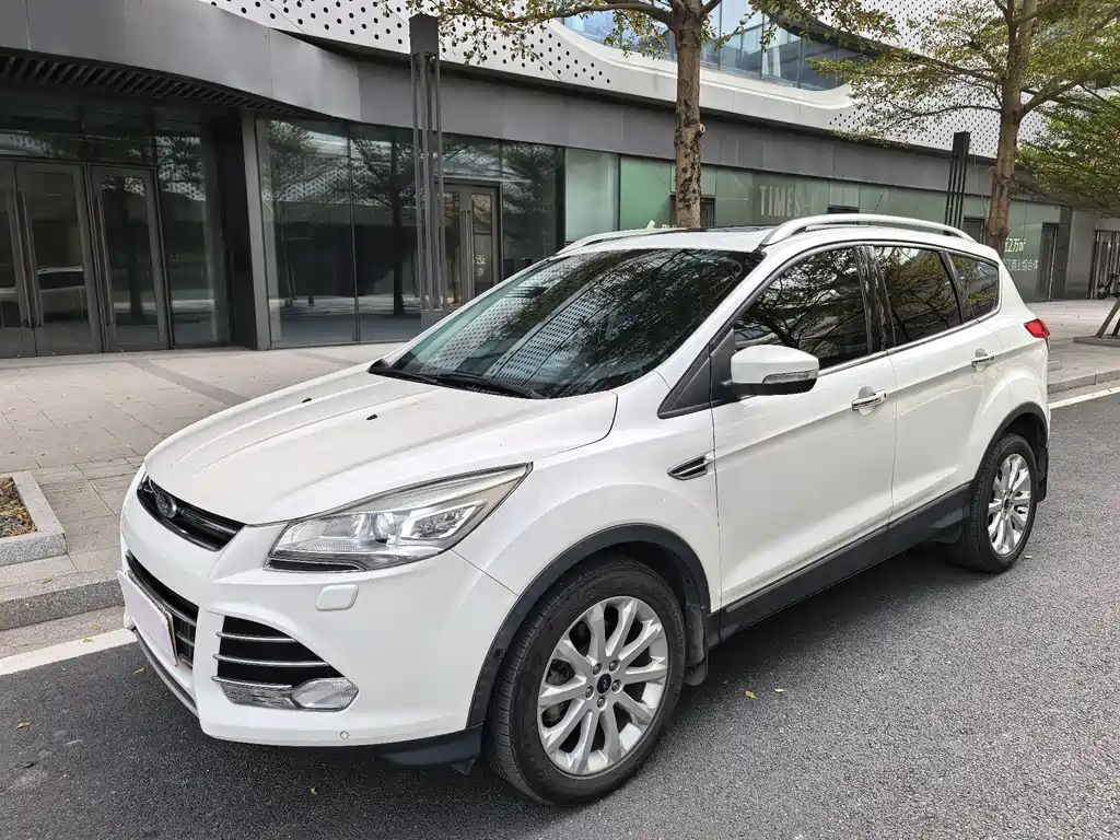 Ford Kuga 2016 — фото 1