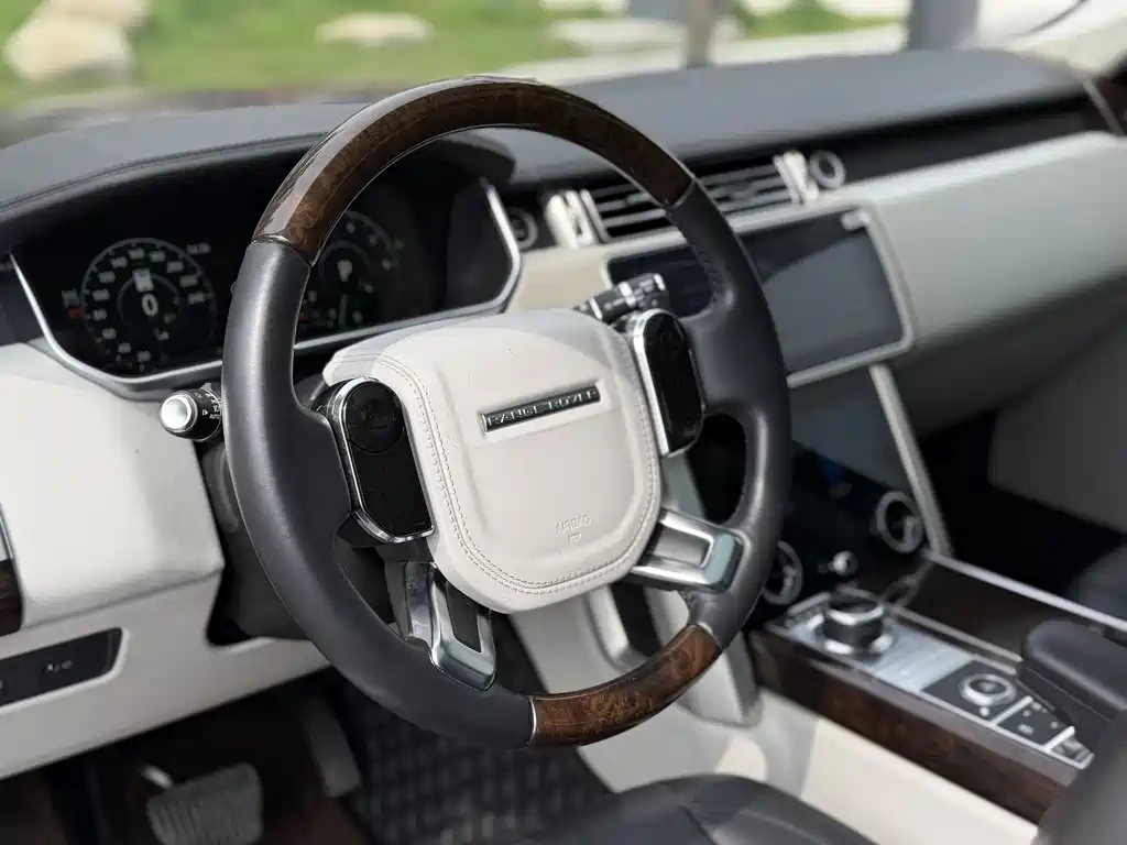 Land Rover Range Rover 2018 — фото 4