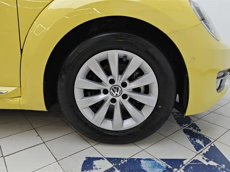 Volkswagen Beetle 2014