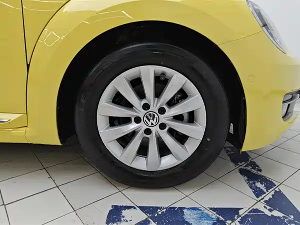 Volkswagen Beetle 2014