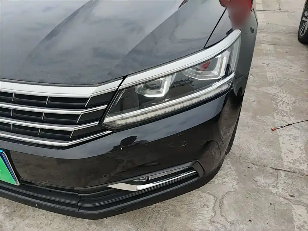 Volkswagen Passat 2018 — фото 24