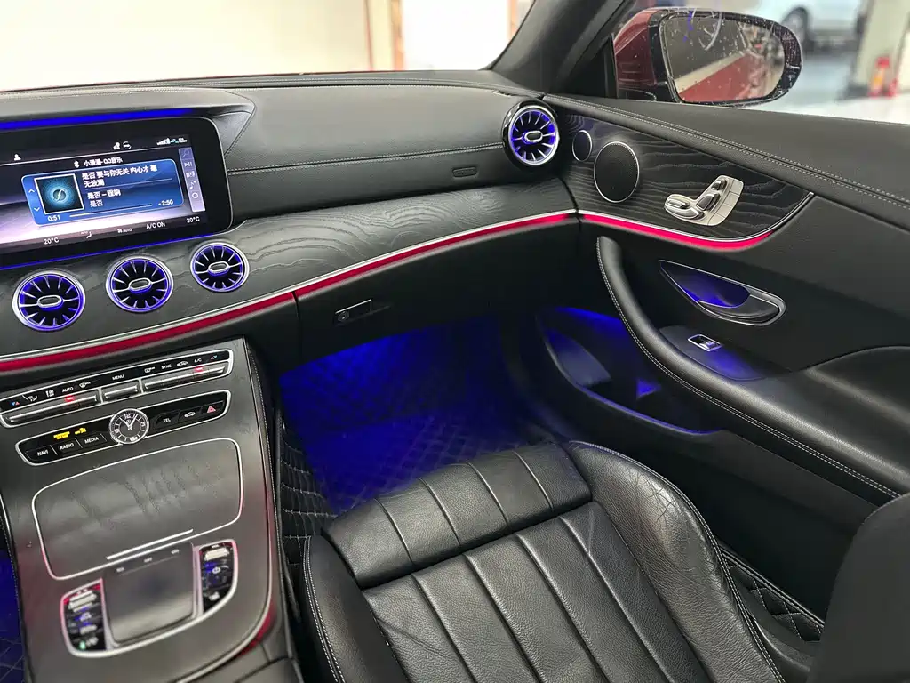 Mercedes-Benz E-Class 2019 — фото 13