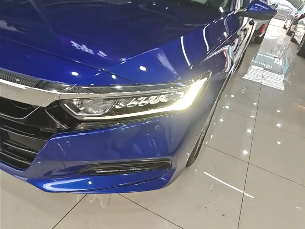 Honda Accord 2018 — фото 23
