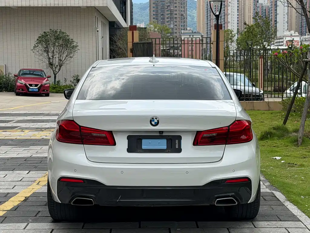 BMW 5 Series 2018 — фото 4